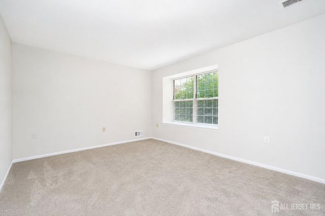 29 Lindsey Circle, Old Bridge, NJ 08857