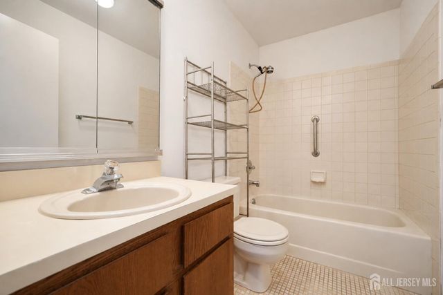 29 Lindsey Circle, Old Bridge, NJ 08857