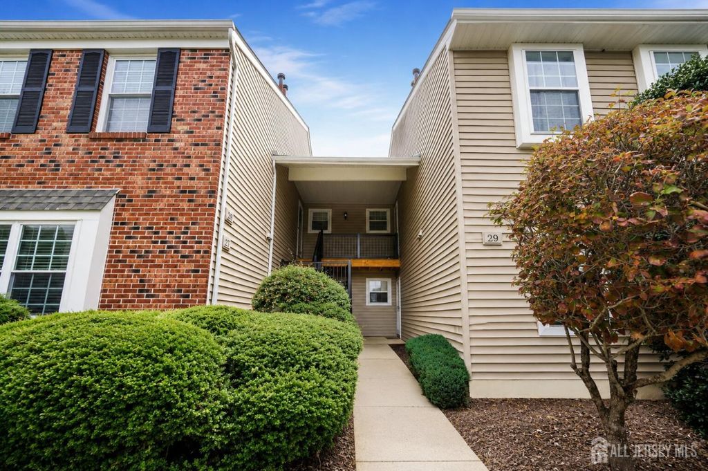29 Lindsey Circle, Old Bridge, NJ 08857