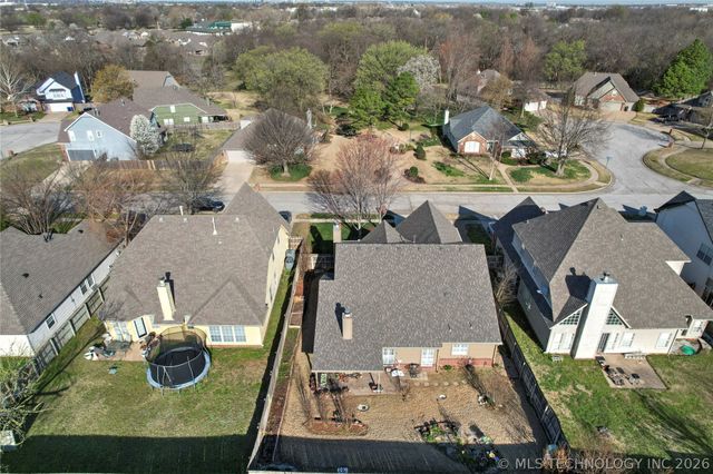 3033 W Oakland Street, Broken Arrow, OK 74012