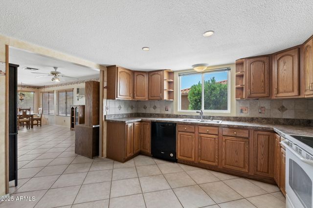 1009 LEISURE WORLD --, Mesa, AZ 85206