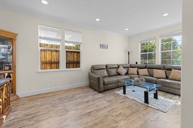 7732 Tennis Ct, Antelope, CA 95843