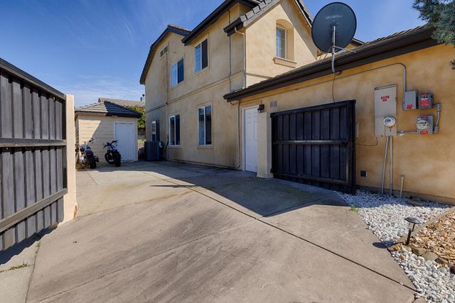 7732 Tennis Ct, Antelope, CA 95843