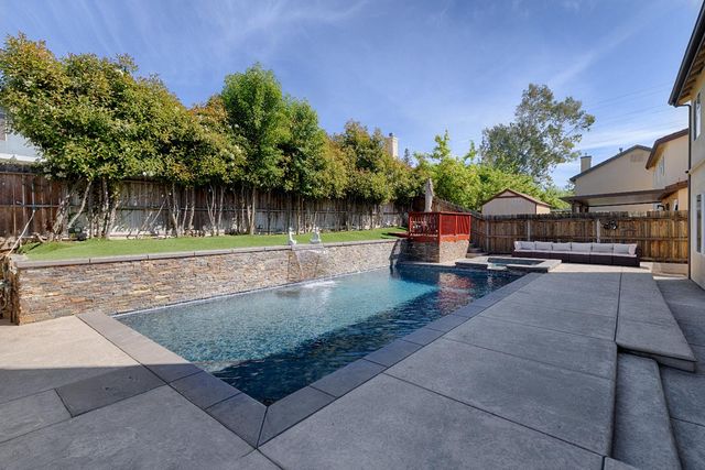 7732 Tennis Ct, Antelope, CA 95843