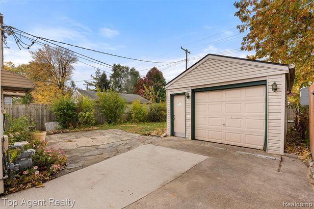 8026 Robert Street, Taylor, MI 48180