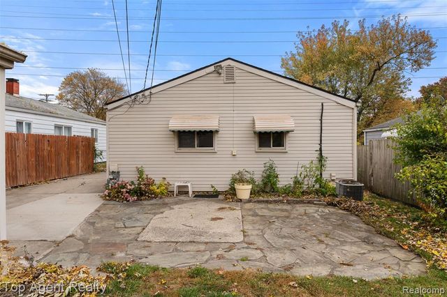 8026 Robert Street, Taylor, MI 48180