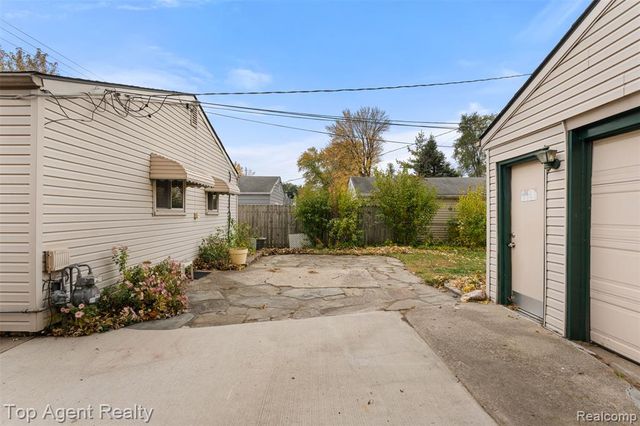 8026 Robert Street, Taylor, MI 48180