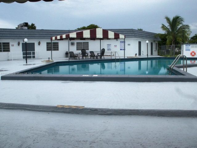 165 NE 203rd Ter 31, Miami Gardens, FL 33179