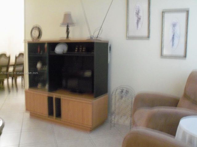 165 NE 203rd Ter 31, Miami Gardens, FL 33179