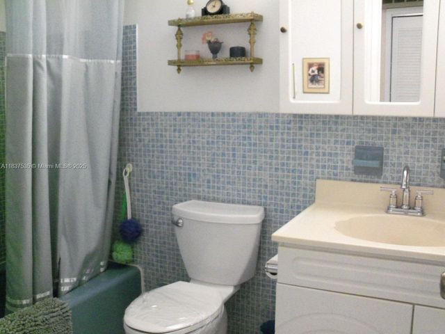 165 NE 203rd Ter 31, Miami Gardens, FL 33179