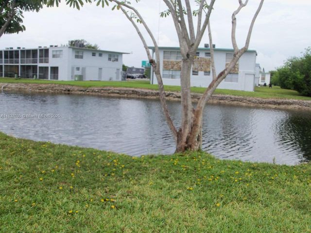 165 NE 203rd Ter 31, Miami Gardens, FL 33179