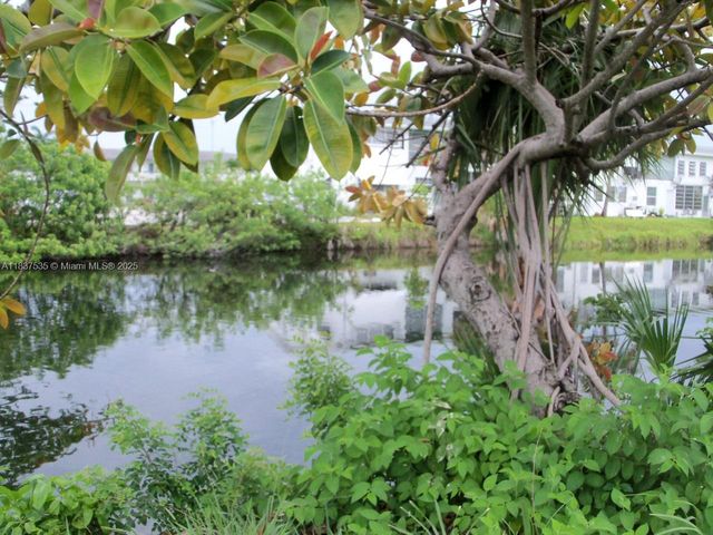 165 NE 203rd Ter 31, Miami Gardens, FL 33179