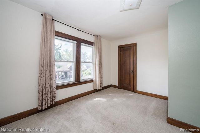 4274 Linda Court, Waterford, MI 48329