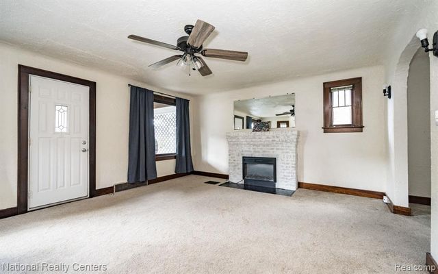 4274 Linda Court, Waterford, MI 48329