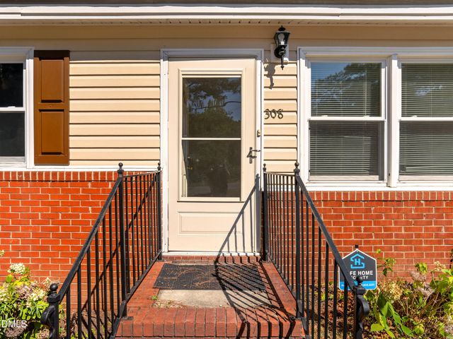 308 Pennsylvania Avenue, Fayetteville, NC 28301