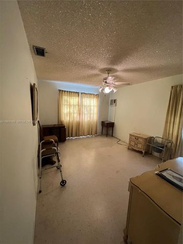 812 Columbus Blvd, Coral Gables, FL 33134