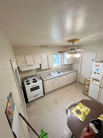 812 Columbus Blvd, Coral Gables, FL 33134