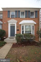 8072 SLEEPY VIEW LN, Springfield, VA 22153