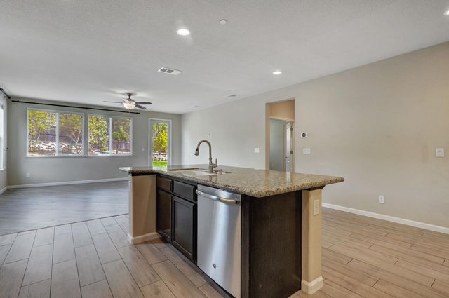 21631 Cascade Crossing Rd, Grass Valley, CA 95949