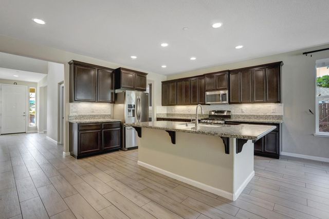 21631 Cascade Crossing Rd, Grass Valley, CA 95949