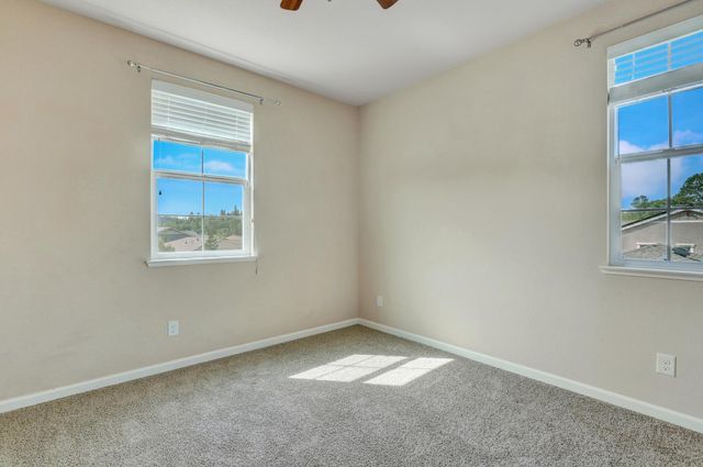 21631 Cascade Crossing Rd, Grass Valley, CA 95949