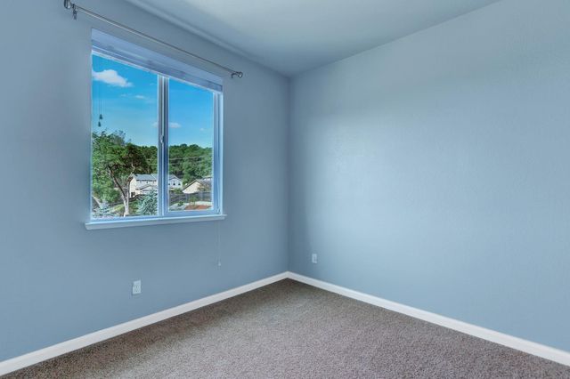 21631 Cascade Crossing Rd, Grass Valley, CA 95949