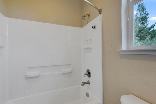 21631 Cascade Crossing Rd, Grass Valley, CA 95949
