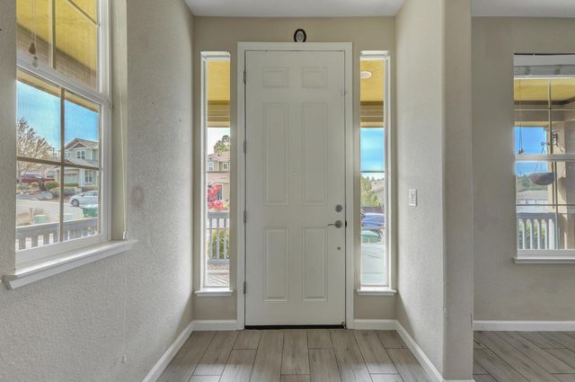 21631 Cascade Crossing Rd, Grass Valley, CA 95949