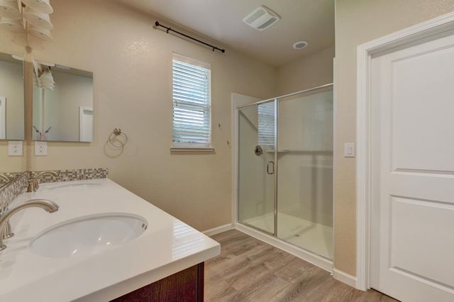 21631 Cascade Crossing Rd, Grass Valley, CA 95949