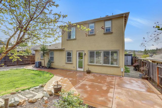 21631 Cascade Crossing Rd, Grass Valley, CA 95949