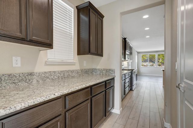 21631 Cascade Crossing Rd, Grass Valley, CA 95949