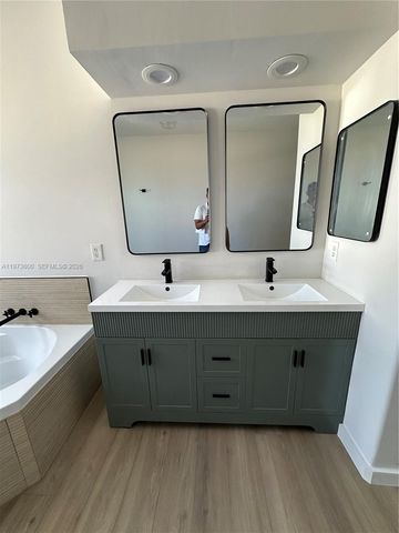 4946 SW 38th Way, Hollywood, FL 33312