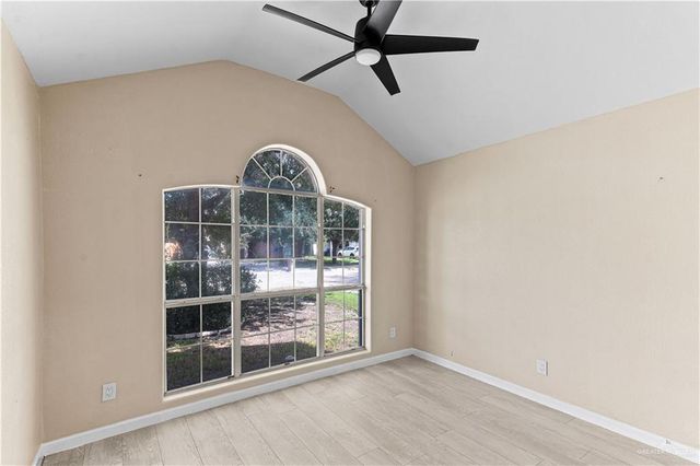 4229 Goldcrest Avenue, Mcallen, TX 78504
