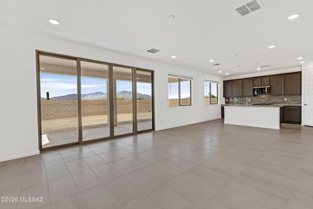 5602 W Carillon Ridge Lane, Marana, AZ 85743