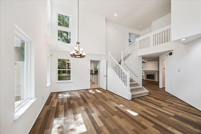 174 W Greywing Circle, The Woodlands, TX 77382