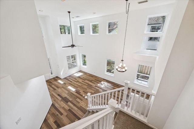 174 W Greywing Circle, The Woodlands, TX 77382