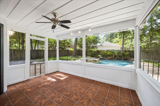 174 W Greywing Circle, The Woodlands, TX 77382