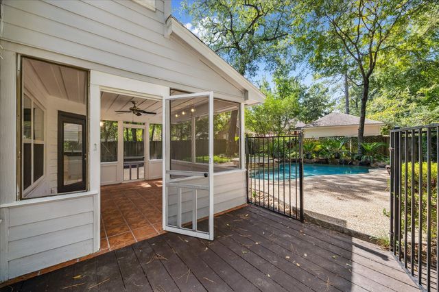 174 W Greywing Circle, The Woodlands, TX 77382