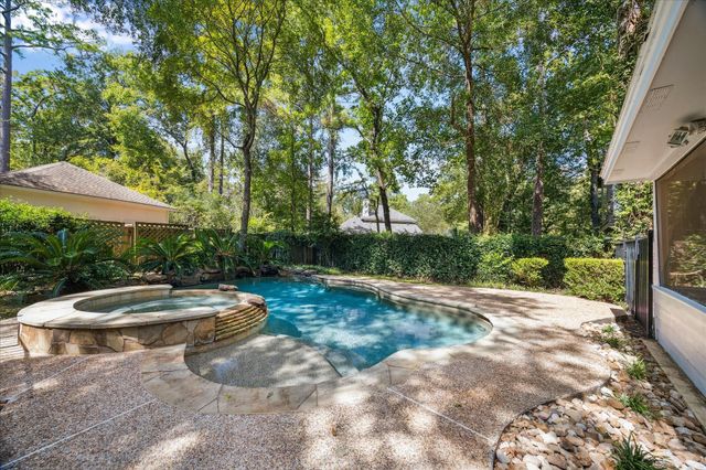 174 W Greywing Circle, The Woodlands, TX 77382