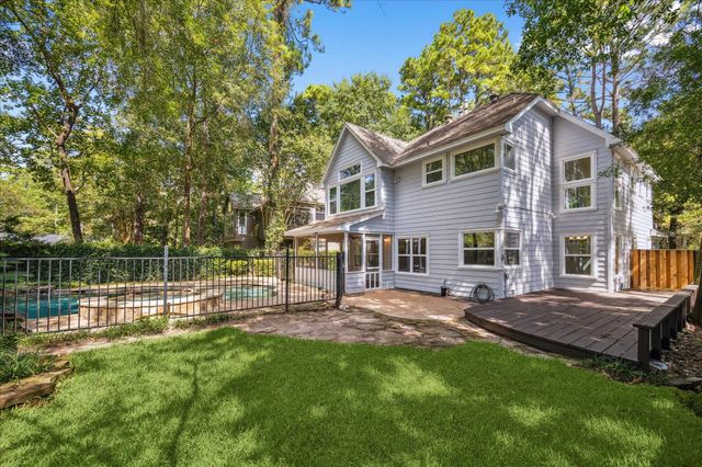 174 W Greywing Circle, The Woodlands, TX 77382