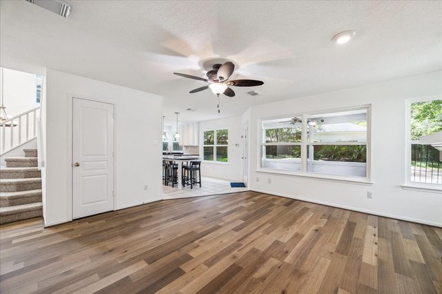 174 W Greywing Circle, The Woodlands, TX 77382