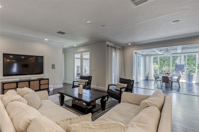 524 Poinciana Drive, Fort Lauderdale, FL 33301