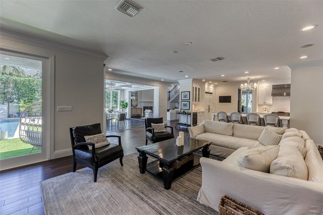 524 Poinciana Drive, Fort Lauderdale, FL 33301