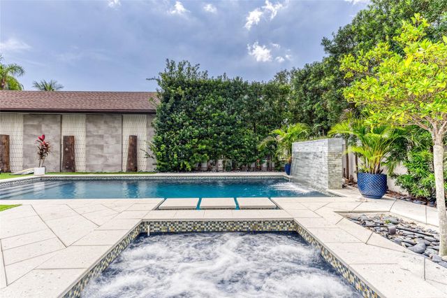 524 Poinciana Drive, Fort Lauderdale, FL 33301