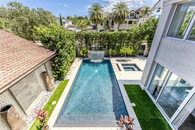 524 Poinciana Drive, Fort Lauderdale, FL 33301