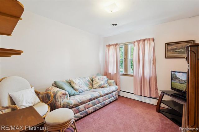 5001 Dexter Trail Road, Stockbridge, MI 49285