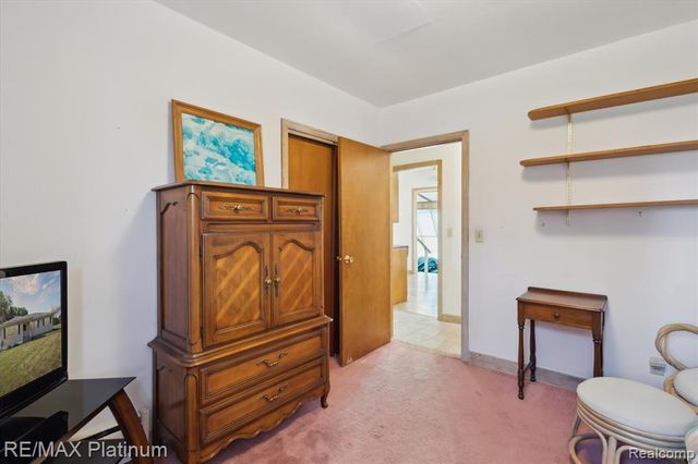 5001 Dexter Trail Road, Stockbridge, MI 49285