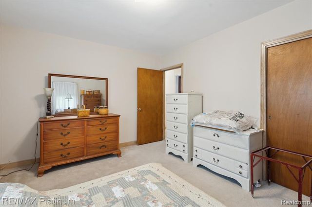 5001 Dexter Trail Road, Stockbridge, MI 49285