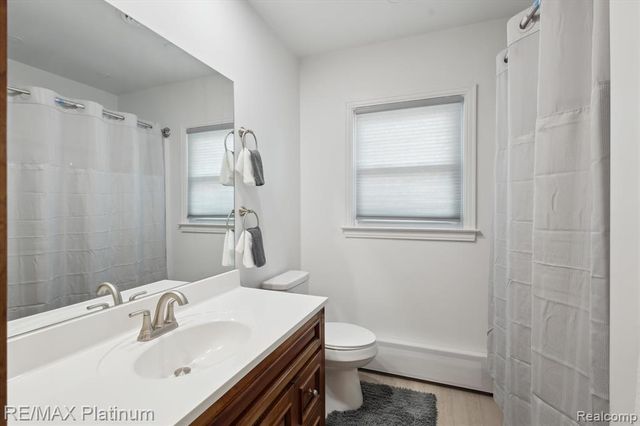 5001 Dexter Trail Road, Stockbridge, MI 49285