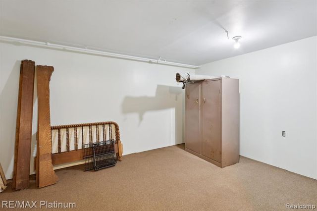 5001 Dexter Trail Road, Stockbridge, MI 49285